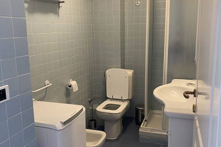 Gîte pour 4 personnes, avec terrasse ainsi que jardin et piscine dans Plage Du Golfe Bleu Roquebrune Cap Martin - 4