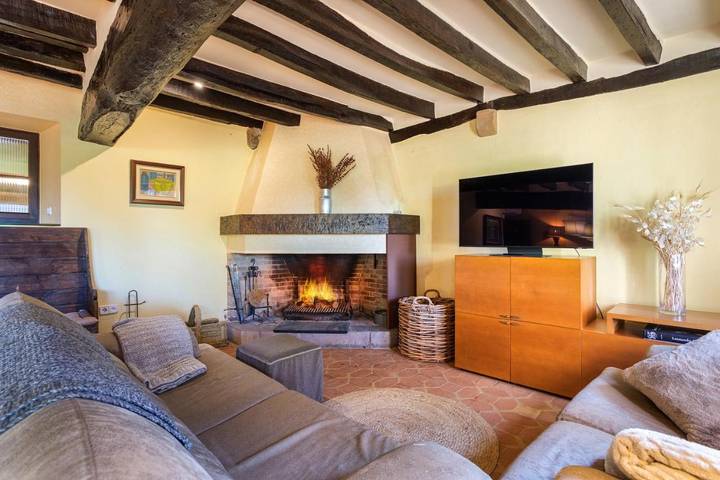 Chalet para 10 personas, con piscina además de jardín y vistas, Se admiten mascotas en Pla de l'Estany - 3