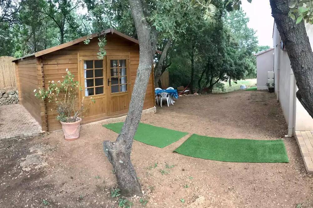 Chambre indépendante et cosy avec accès piscine in Seillons-Source-d'Argens, Région de Brignoles