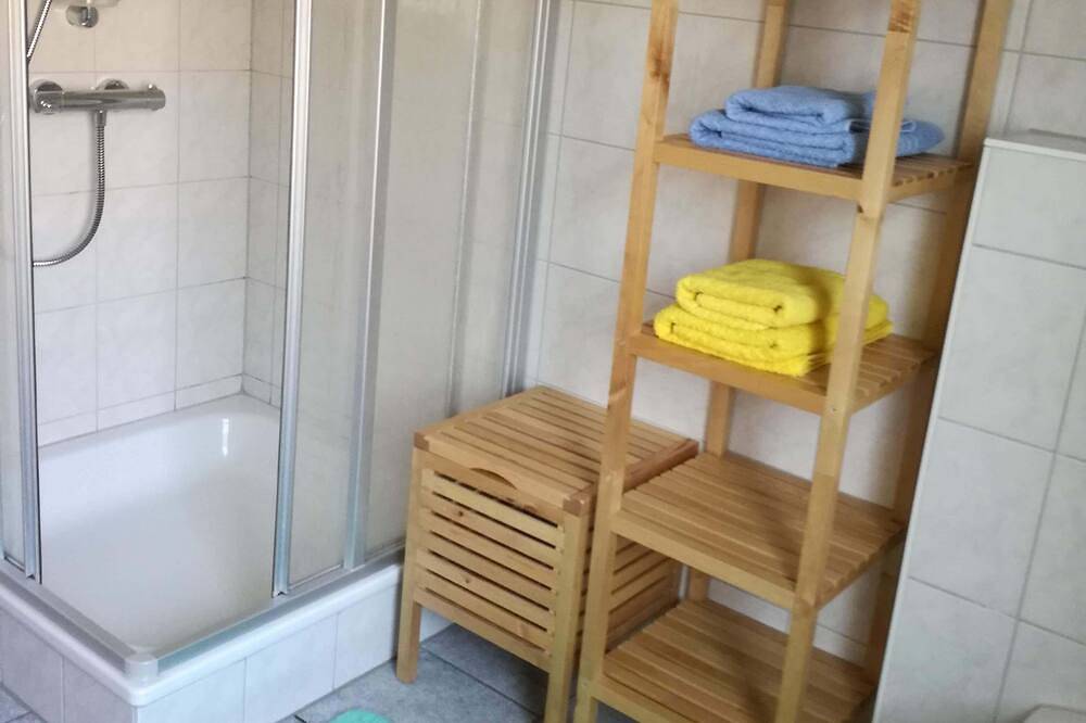 Ferienhaus mit 2 abgeschlossenen Wohnungen für die \" Großfamilie \" gewünscht ? in Pruchten, Vorpommern-Rügen