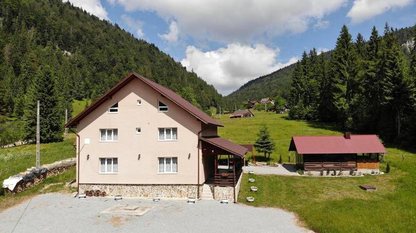Gîte pour 4 personnes, avec vue ainsi que terrasse et jardin à Alba (Romania)