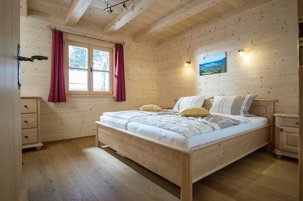 Entire apartment, Apartment 2 - Ground floor - Apartment Tegernsee, Family Schneider, Kreuth in Kreuth, Bavarian Alps