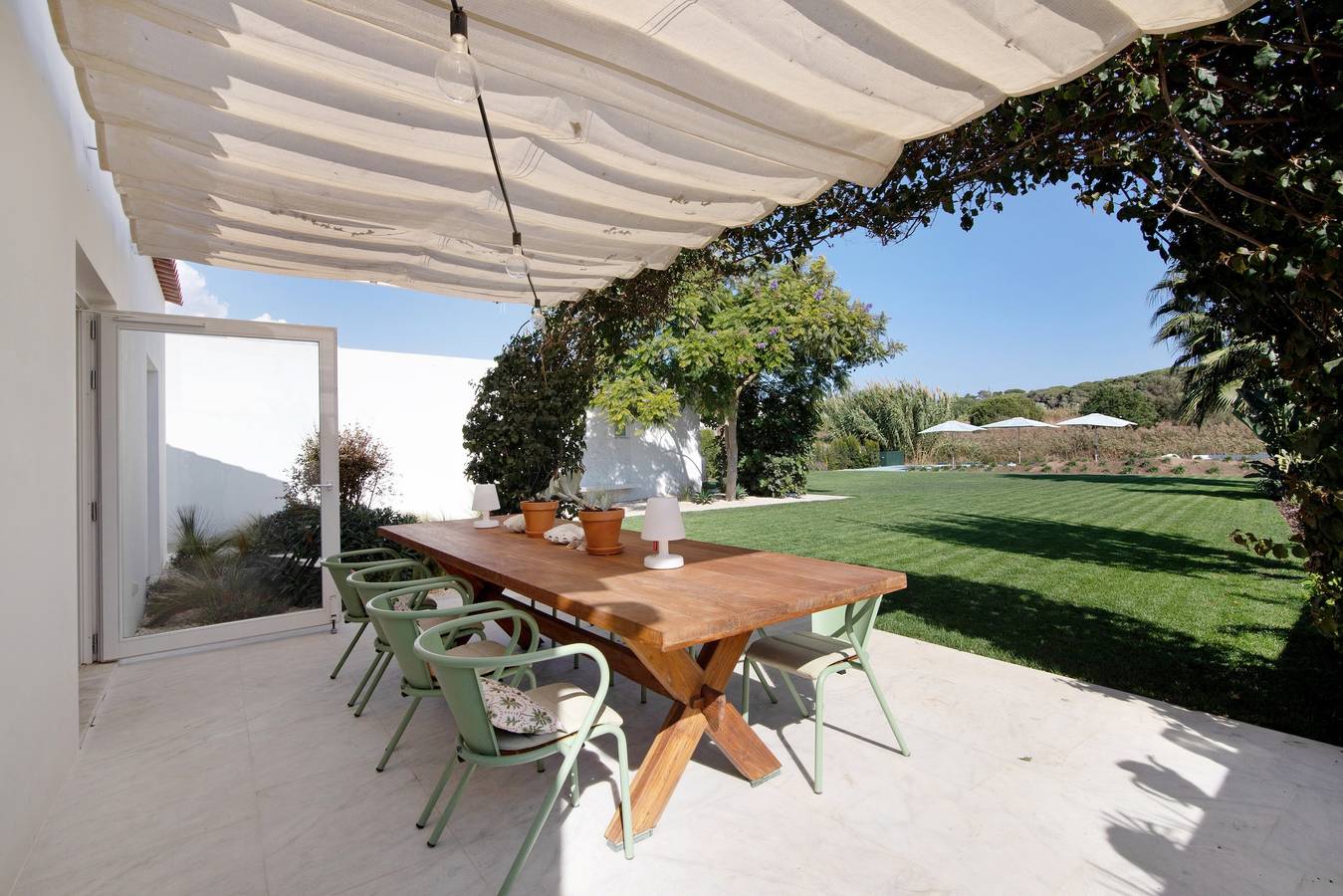 Villa 'Espuma do Tempo' com Piscina Privada in Quarteira, Distrito de Faro