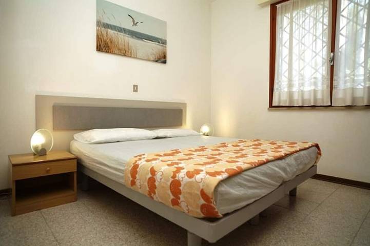 Bungalow für 6 Personen, mit Garten in Lignano Sabbiadoro - 2