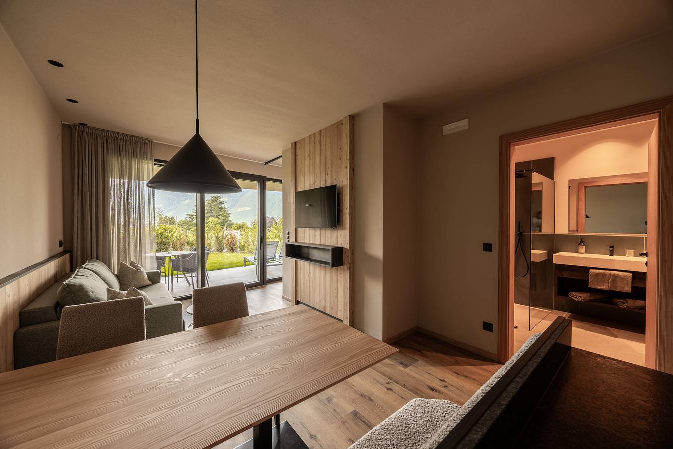 Ganze Wohnung, Apartment 'Oberhaslerhof Floralis' mit Bergblick, Wlan und Klimaanlage in Schenna, Sarntaler Alpen