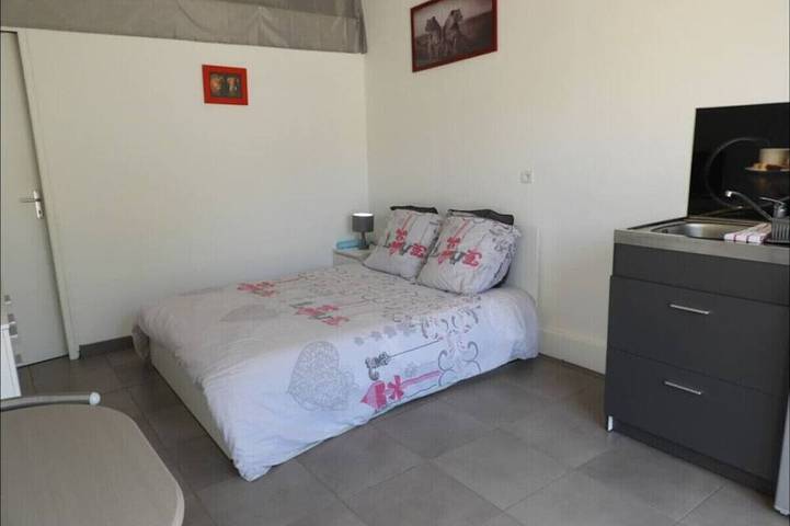 Location de vacances pour 12 personnes, avec Terrasse et Jardin à Dauphin (homonymie) - 4