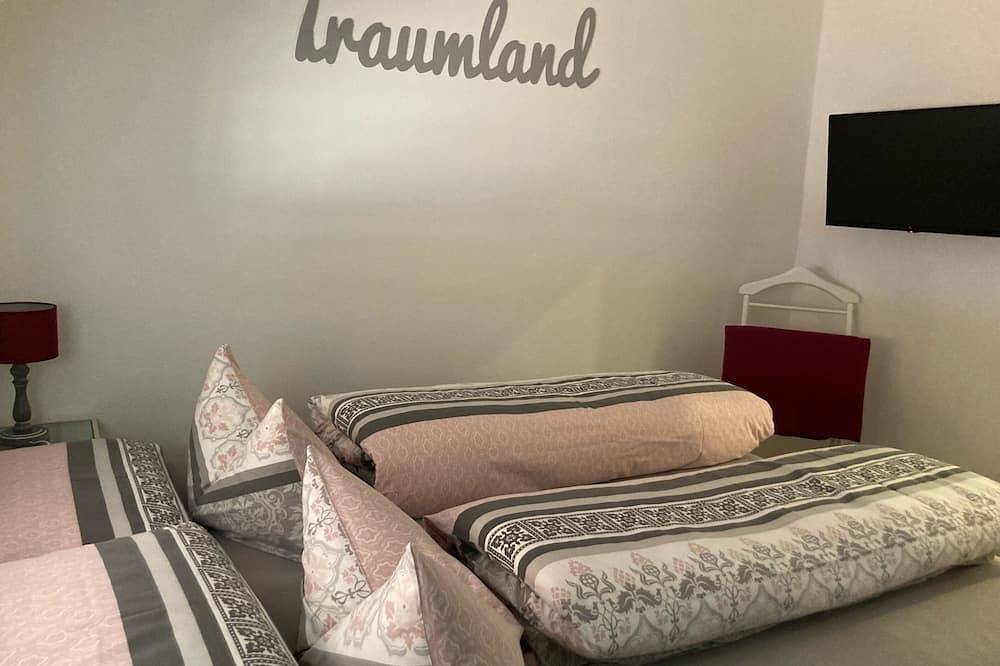 Ganze Wohnung, Feriennest Chiemseeglück, 1 sep. Schlafzimmer, Balkon in Übersee, Chiemsee