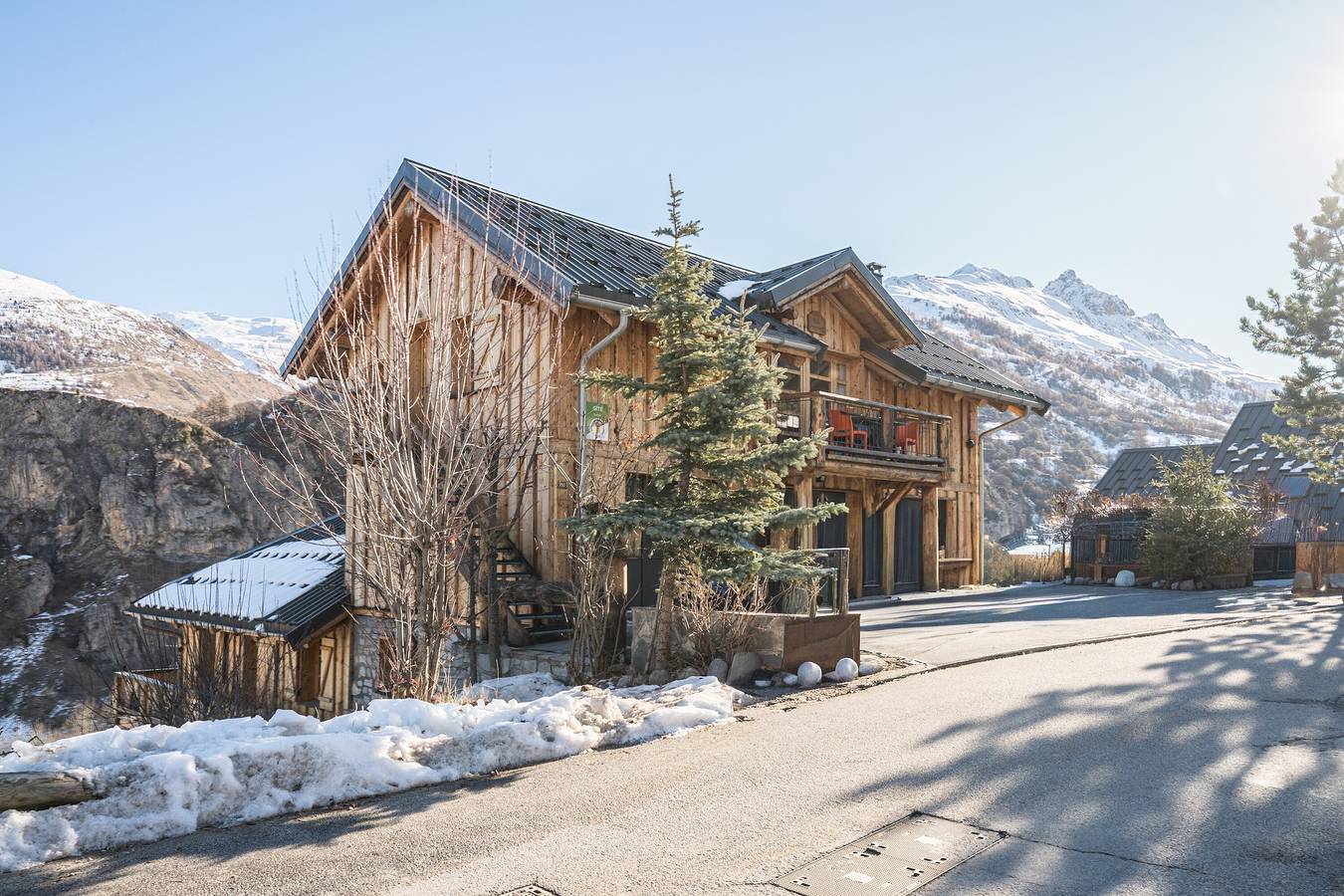Entire apartment, Holiday Home 'Appartement Le Galibier' with Shared Garden and Wi-Fi in Valloire, Saint-Jean-de-Maurienne region