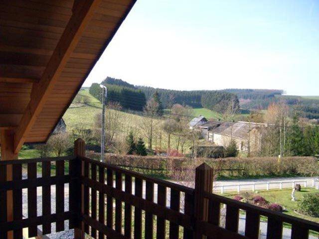 Location de vacances pour 15 personnes, avec sauna ainsi que vue et jardin, animaux acceptés dans Wibrin - 2