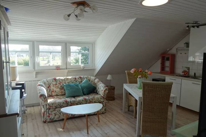 Ferienwohnung für 3 Personen, mit Terrasse und Garten in Greetsiel