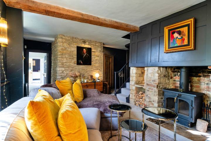 Morley House in Gloucestershire