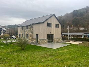 Location de vacances pour 5 personnes, avec jardin dans Petit Coo