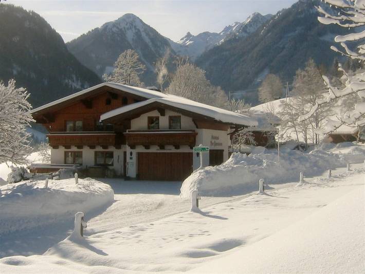 Ferienwohnung für 6 Personen, mit Balkon und Sauna sowie Garten, kinderfreundlich in Schladming-Dachstein - 4