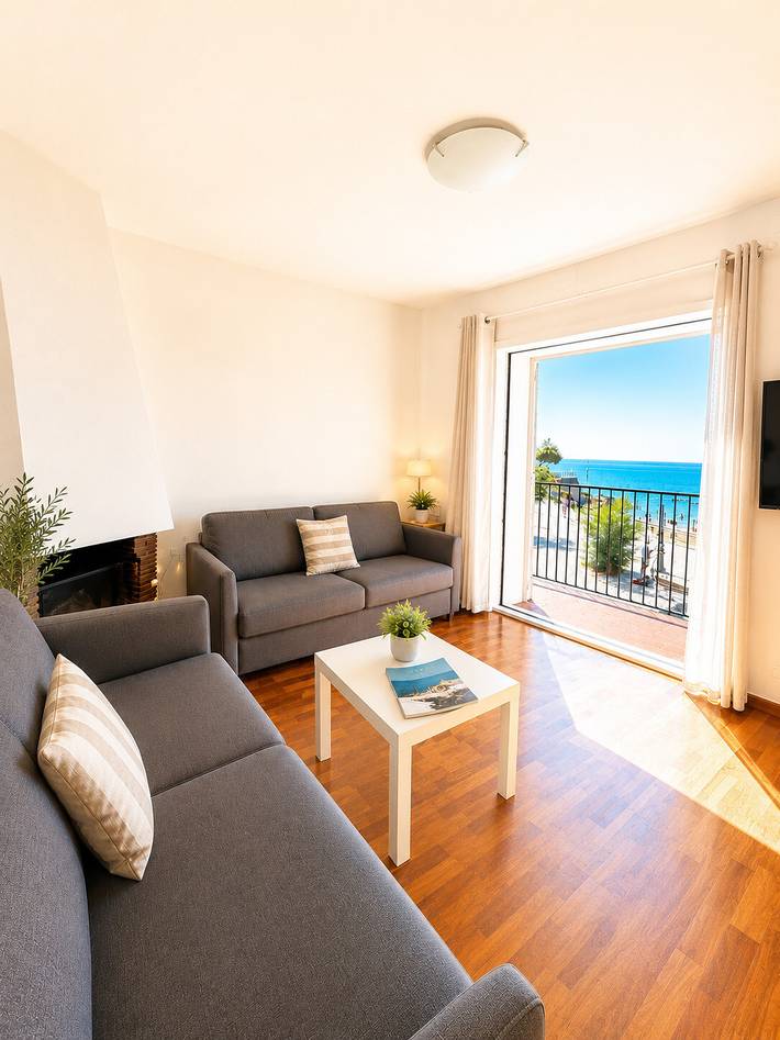 Apartamento entero, Apartamento de vacaciones para 6 personas con balcón in Platja Fonda (Sitges), Sitges