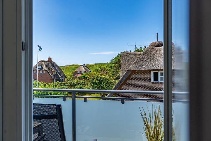 Ganze Wohnung, Gemütliche Ferienwohnung für max. 2 Personen mit Balkon und Blick auf die Dünen. in Westerland, Sylt (Gemeinde)
