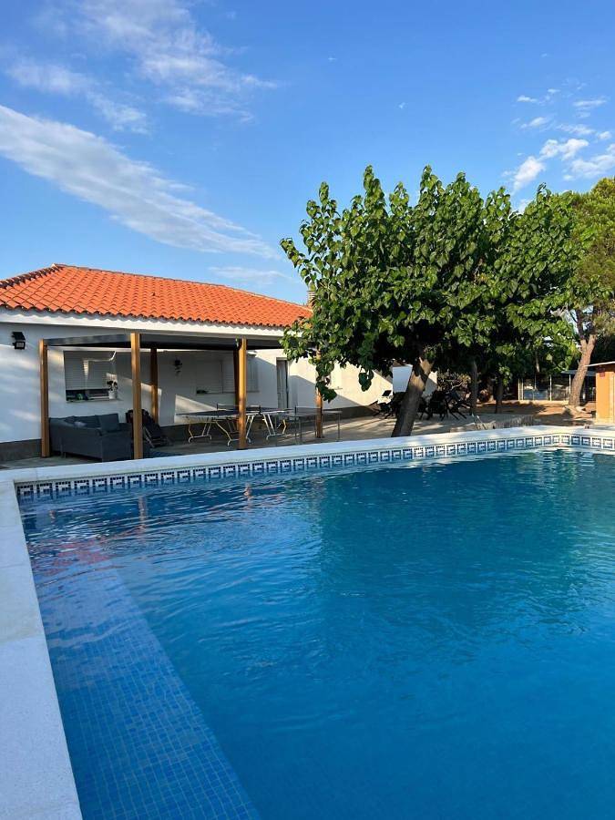 Casa rural para 15 personas, con Terraza y Jardín además de Piscina y Vistas en Reus