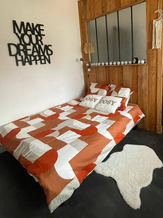 Double Room with Private Bathroom in Sandillon, Sologne