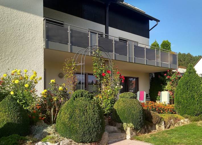 Ferienwohnung für 3 Personen, mit Terrasse und Garten in Haundorf