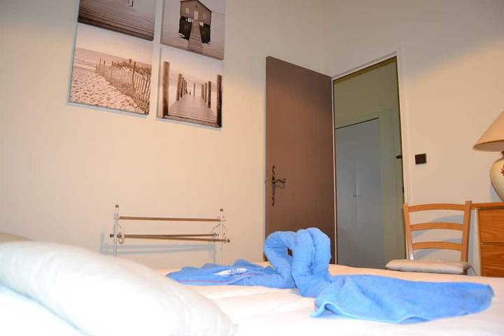 Appartement Vue Mer Balcon & Piscine Partagée Clim in Hyeres, Parc national de Port-Cros