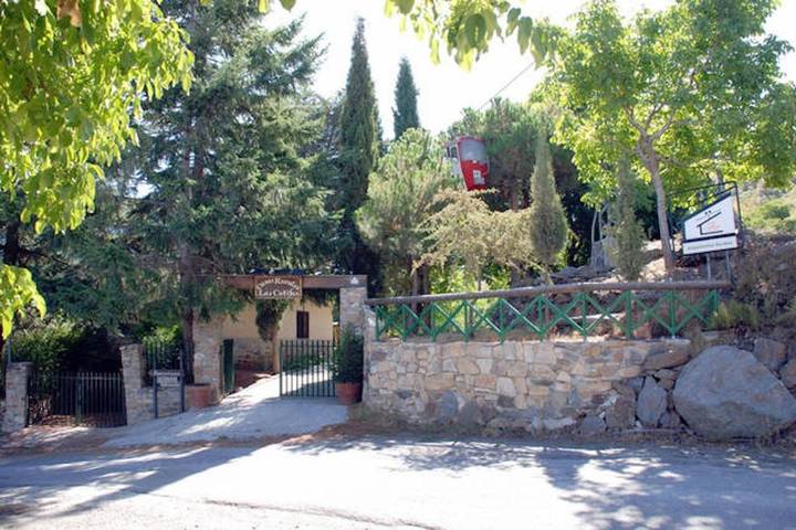 Casa rural para 5 personas, con Terraza además de Jardín y Piscina en Güejar Sierra