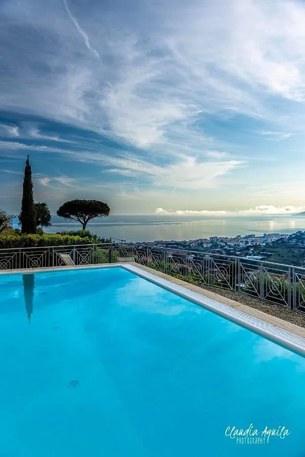 Bed and breakfast per 12 persone, con giardino e idromassaggio nonché piscina - 1