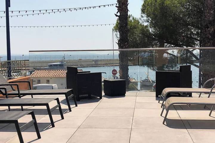 Gîte pour 6 personnes, avec terrasse dans Plage des Salins (Hyeres) - 4