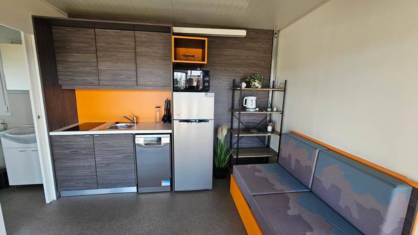 Camping pour 4 personnes, avec terrasse et piscine à Pirovac - 3