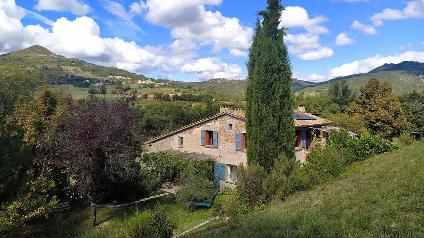 Gîte pour 2 personnes, avec Terrasse et Jardin