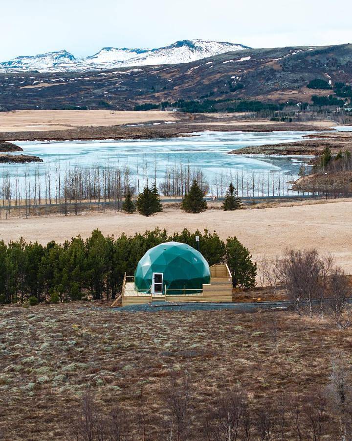 Golden Circle Domes - Lake View in Thingvellir
