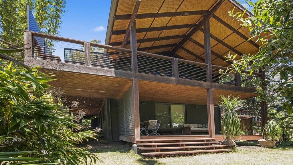 Beachside Oasis by Holidayco. in Pearl Beach, New South Wales