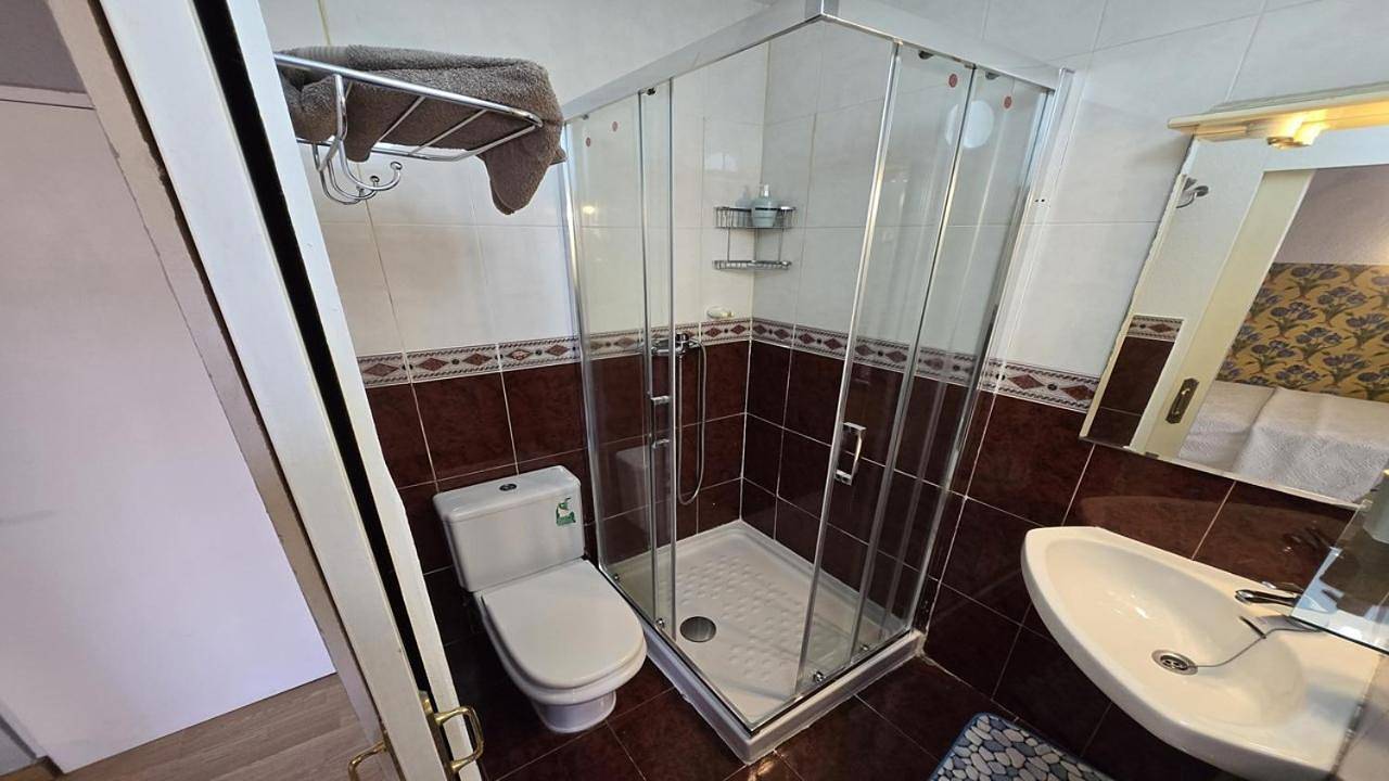 Single Room with Balcony in Haro, Rioja