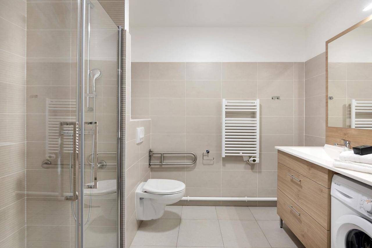 Appartement entier, One-Bedroom Apartment in Épinay-sur-Orge, Essonne