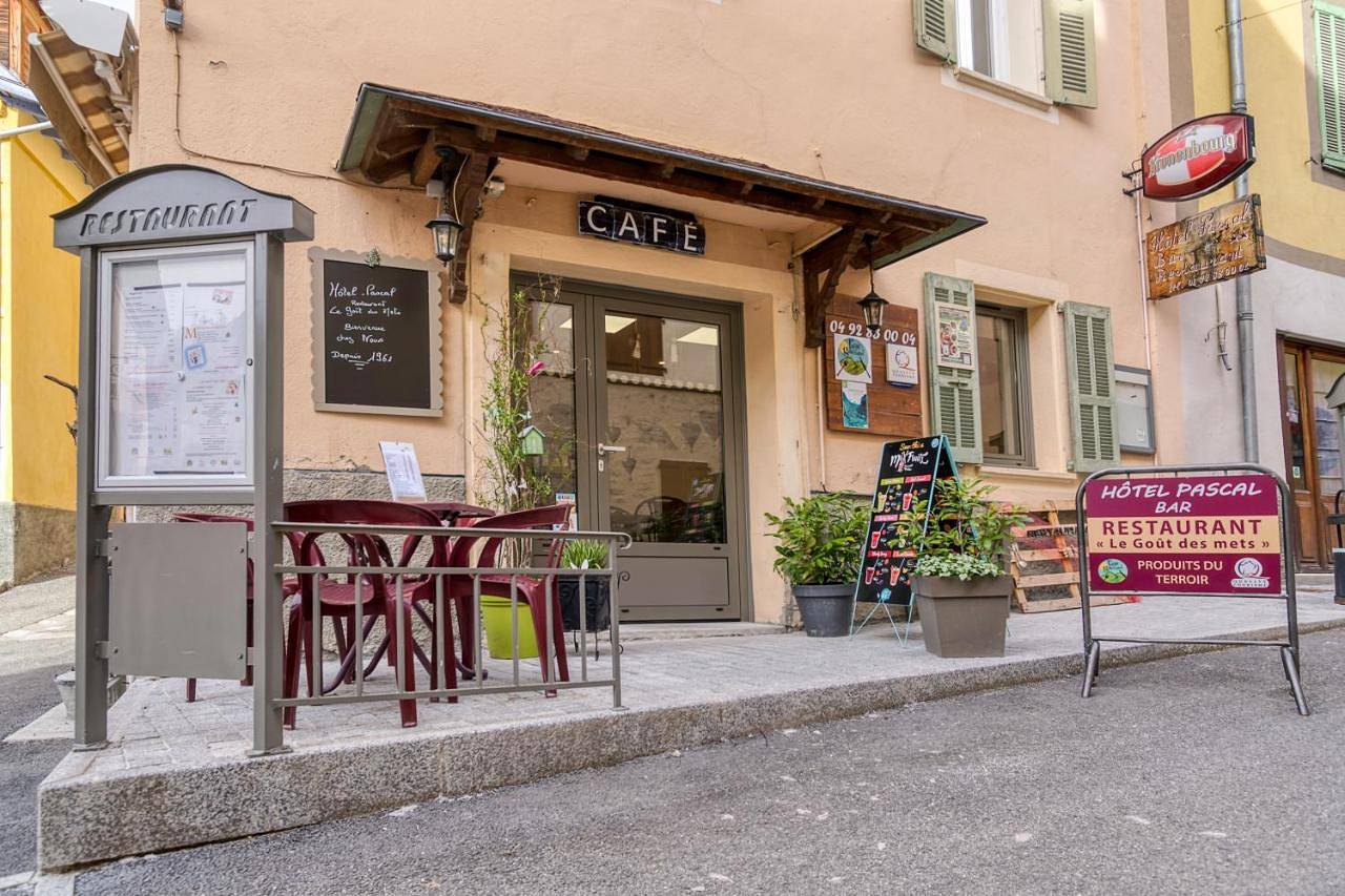 Standard Double Room in Allos, Région Castellane