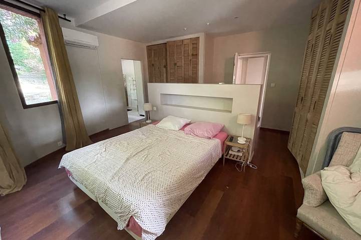 Location de vacances pour 8 personnes, avec jardin et terrasse, animaux acceptés dans Thermes de Camoins les Bains - 4