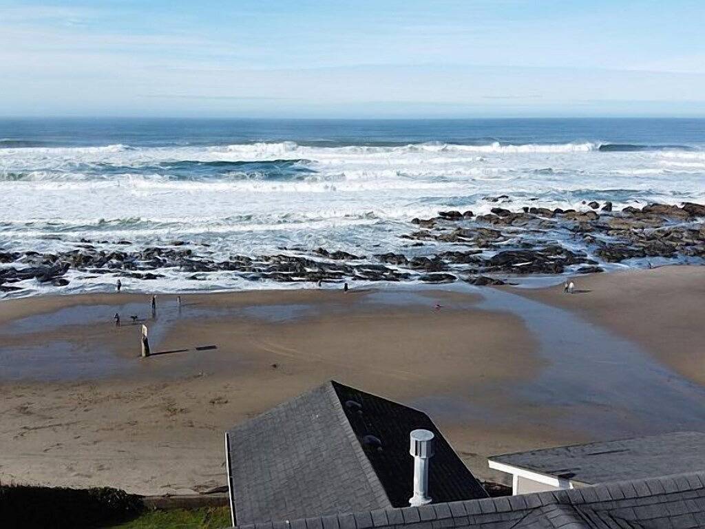 Am Meer und in der Nähe von Strand, Geschäften und Restaurants. in Oceanlake, Lincoln City