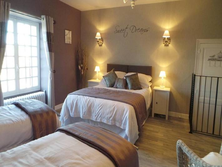 Chambre d’hôte pour 2 personnes, avec Terrasse et Vue à Sainte-Alvère