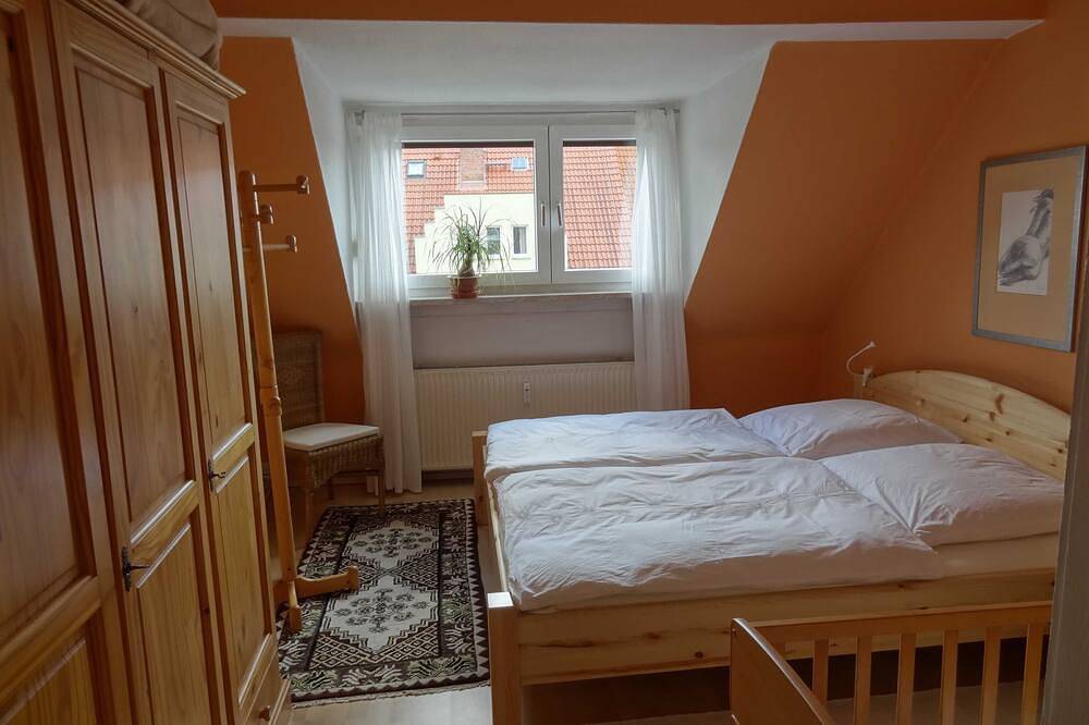 Entire apartment, Vacation apartment Carline - top floor in Dessau, Dessau-Wörlitz Gartenreich