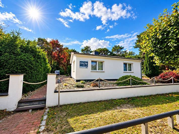 Ferienhaus für 6 Personen, mit Terrasse und Garten sowie Sauna in Trassenheide