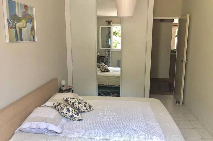 Charmante 4-Zimmer-Villa mit Pool, 10 Minuten vom Stadtzentrum entfernt in Saint-Rémy-de-Provence, Arles und Umgebung