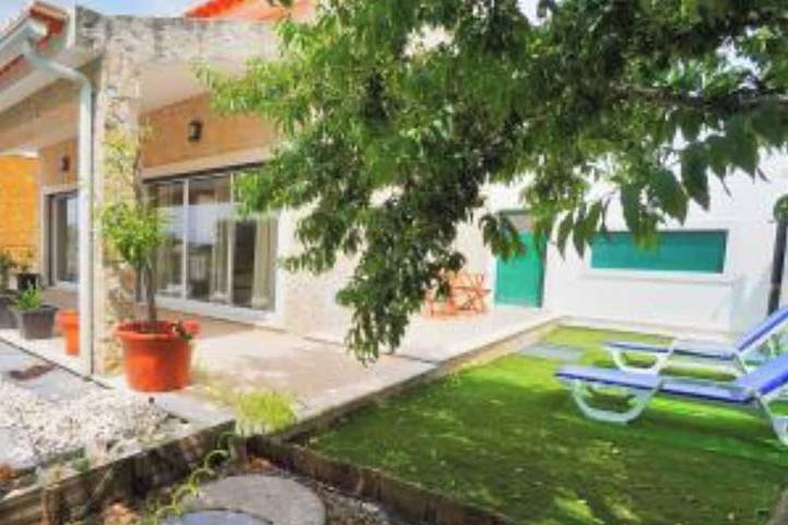 Villa for 6 personer, med balkong og hage - 1