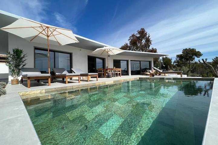 Villa pour 10 personnes, avec jardin et terrasse à Saint-Cyr-sur-Mer