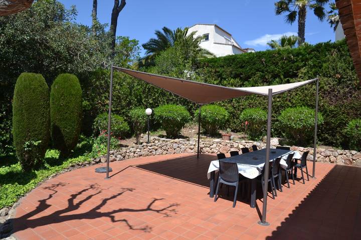 Casa rural para 10 personas, con vistas además de jardín y terraza en Torroella de Montgrí - 4