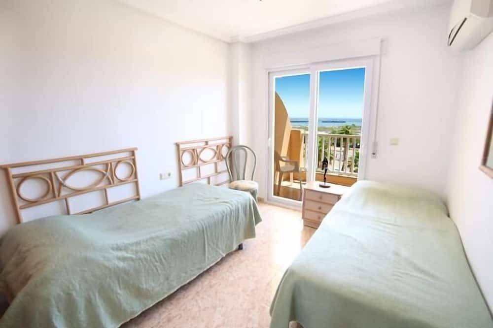 Entire apartment, 2 bedroom apartment / lmb 1642 in La Manga del Mar Menor, Mar Menor