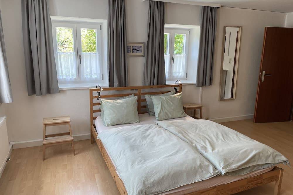 Ganze Wohnung, Helle, freundliche Wohnung rechts eini -4 Personen, 44qm, 1 Schlafzimmer mit Kamin in Schwarzbach, Bad Reichenhall