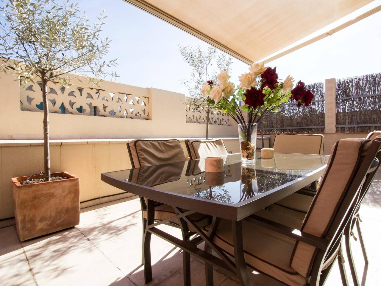 Apartamento vacacional entero, Apartamento Ático con terraza in Centro Barcelona, Barcelona