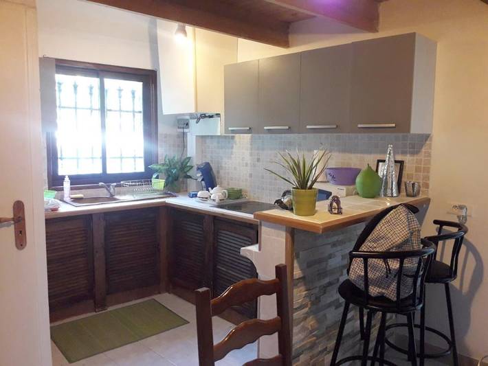 Location de vacances pour 4 personnes, avec vue ainsi que piscine et jardin à Saint-Michel-l'Observatoire