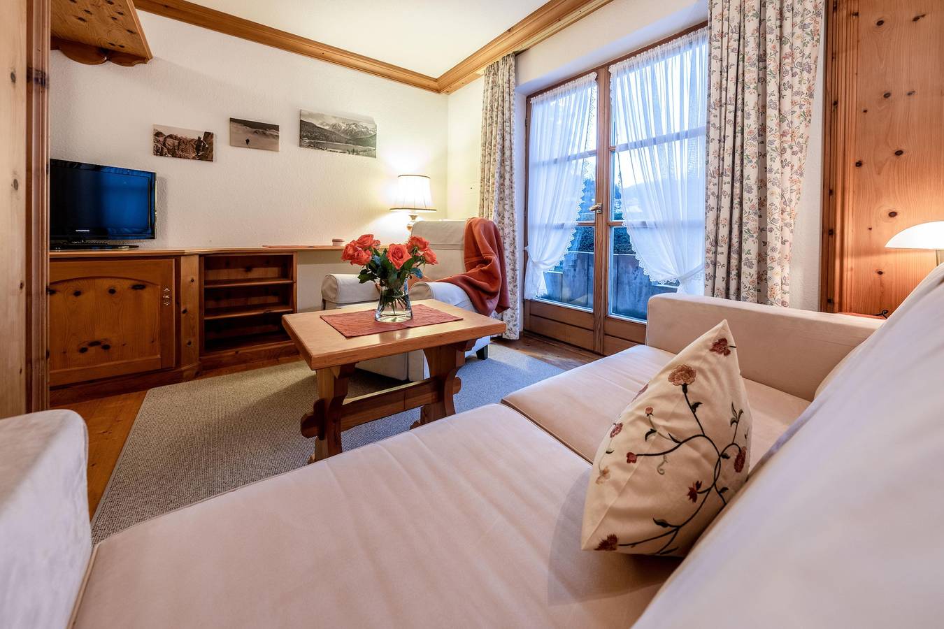 Ganze Ferienwohnung, "Steinrösl - Nr. 1" - Fewo/1 Schlafraum/Dusche, Wc in Mittenwald, Bayerische Alpen