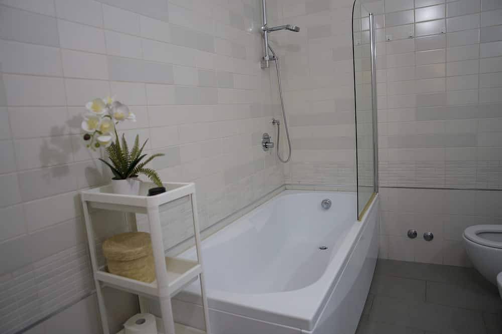 Entire apartment, Fga Bed Rho Fiera Milano in Rho, Milan Province