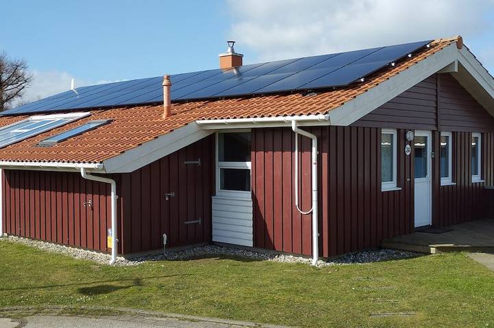 Ferienhaus für 12 Personen, mit Sauna und Terrasse sowie Whirlpool und Garten, mit Haustier