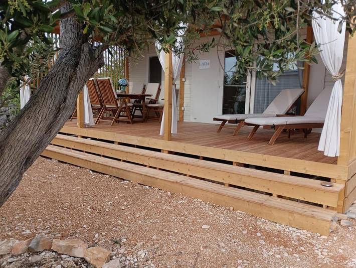 Camping pour 5 personnes, avec jardin à Tisno - 4